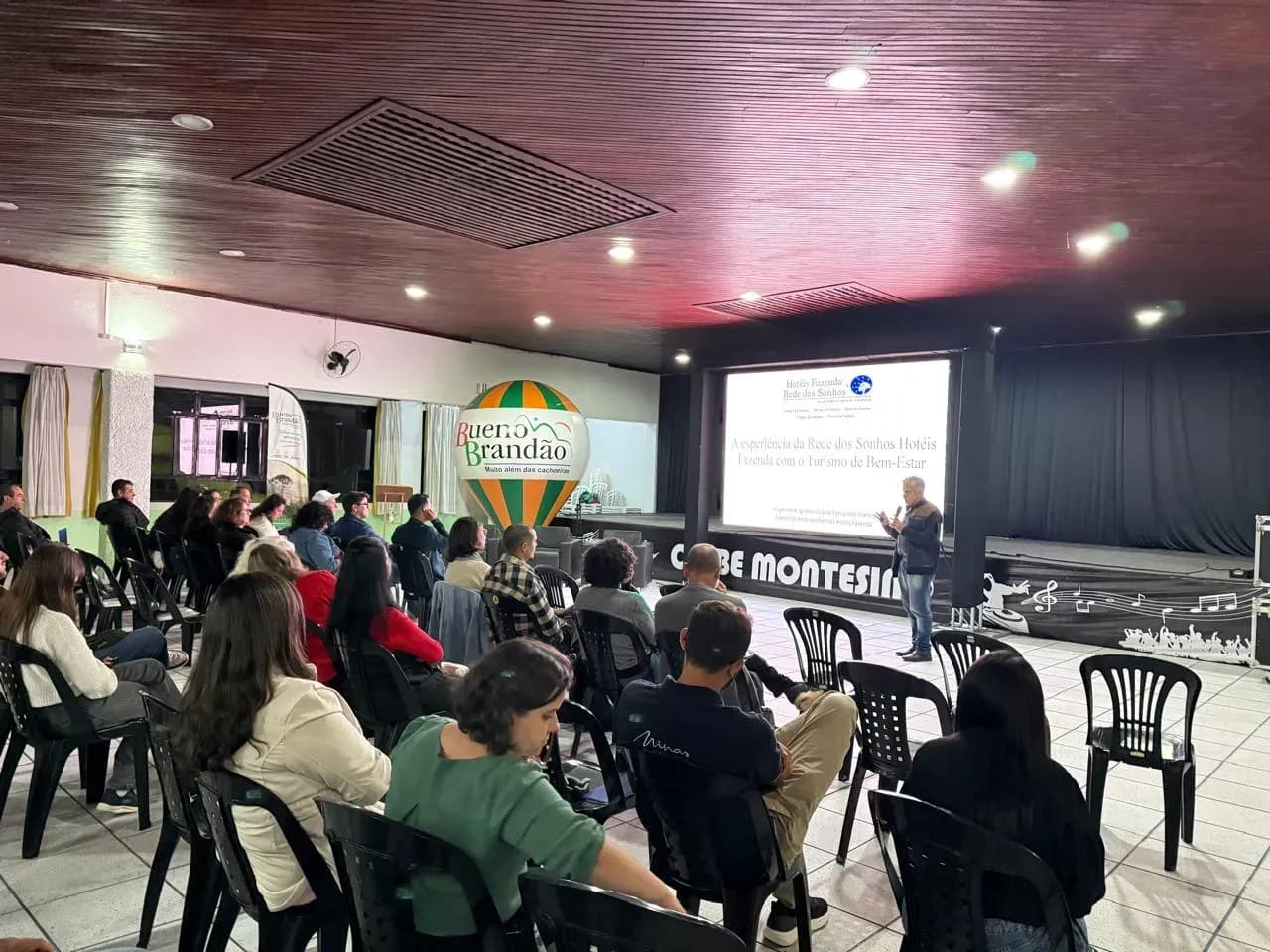 José Fernandes apresenta experiência da Rede dos Sonhos com Turismo de Bem-Estar em Bueno Brandão