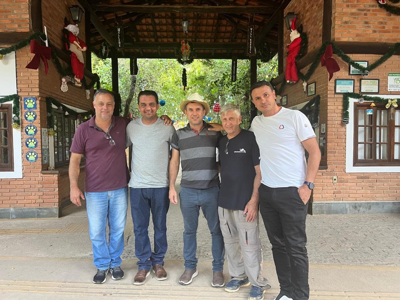 Campo dos Sonhos recebe visita técnica de autoridades de Jacutinga-MG.
