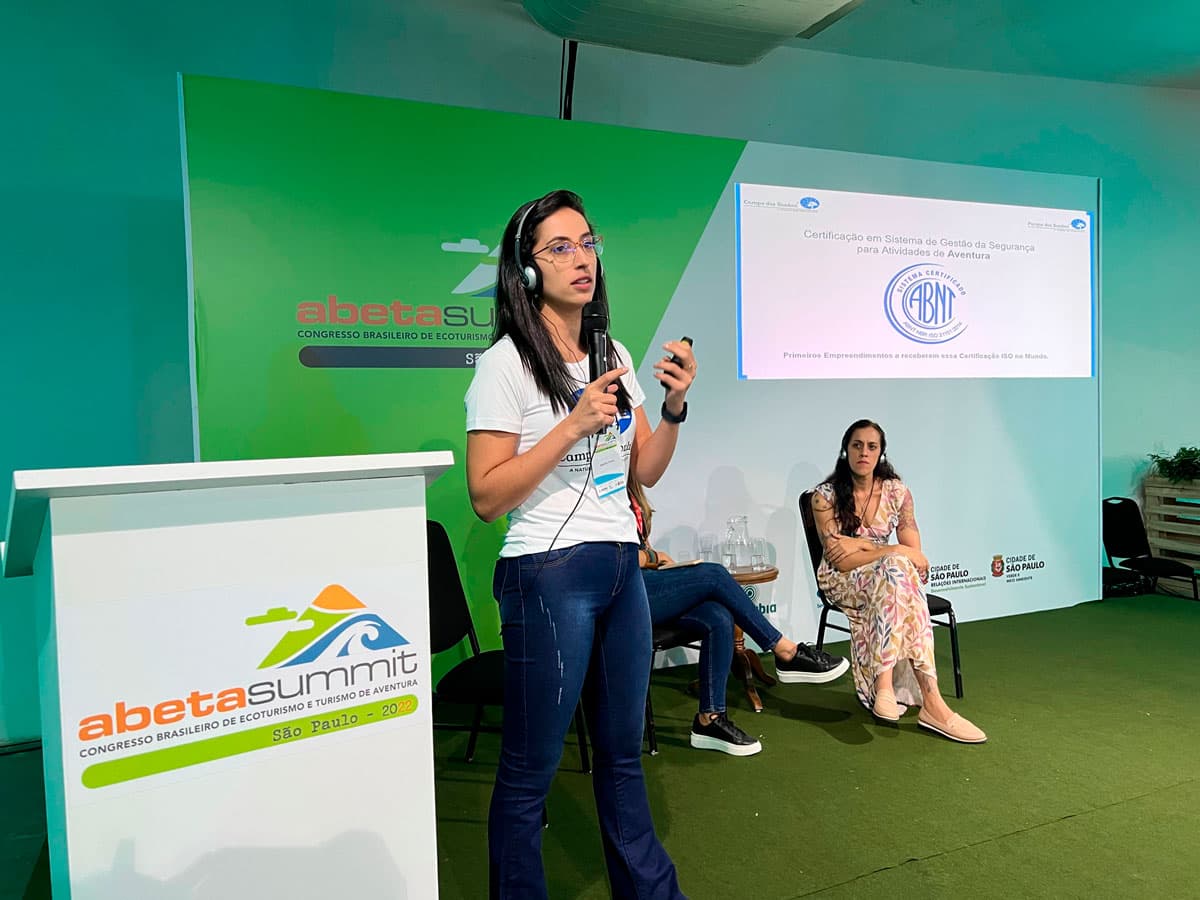 Diretora Executiva da Rede dos Sonhos foi uma das palestrantes no painel "Meninas da Abeta" Mulheres no Comando, durante o ABETA Summit 2022 – 19º Congresso Brasileiro de Ecoturismo e Turismo de Aventura.