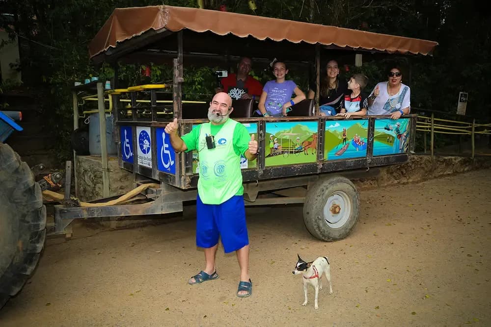 Passeio de Trator na Rede dos Sonhos