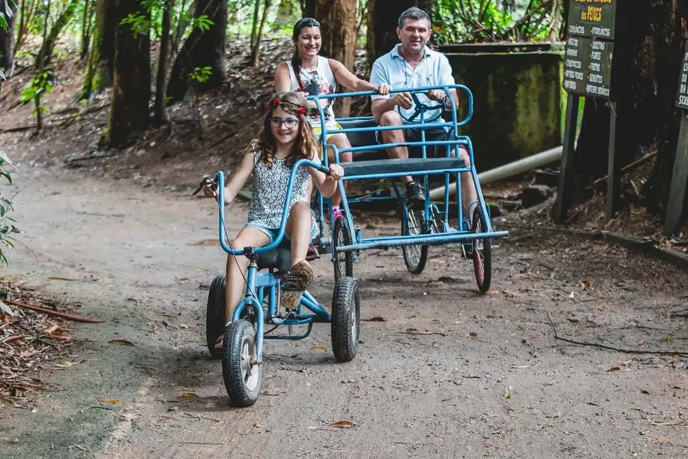 Passeio de triciclos quadriciclos, Bicicletas com toda a família! na Rede dos Sonhos