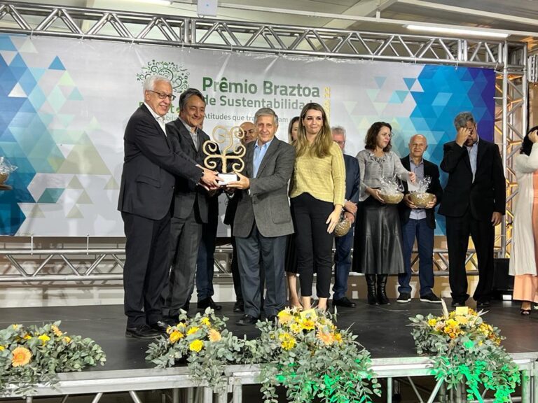 José Fernandes Franco, recebendo Prêmio Braztoa de Sustentabilidade 2022 - 1