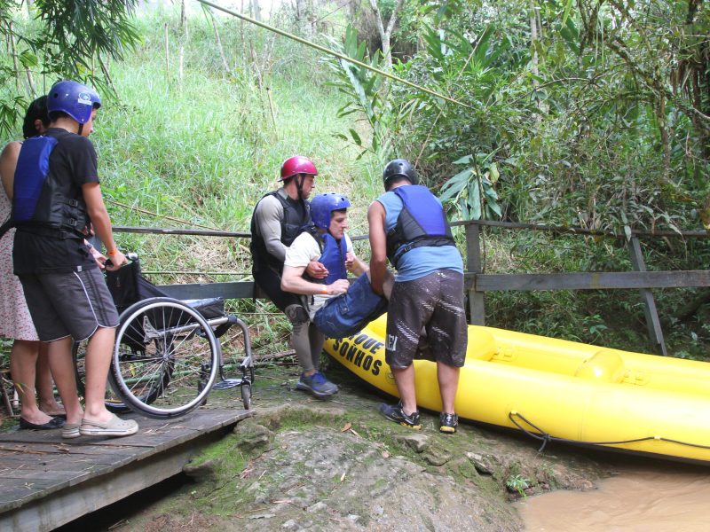 Acessibilidade no turismo - Rafting acessível Parque dos Sonhos